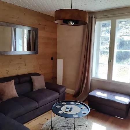 De 2 Avec Terrasse Et Wifi A A 1 Km Des Pistes